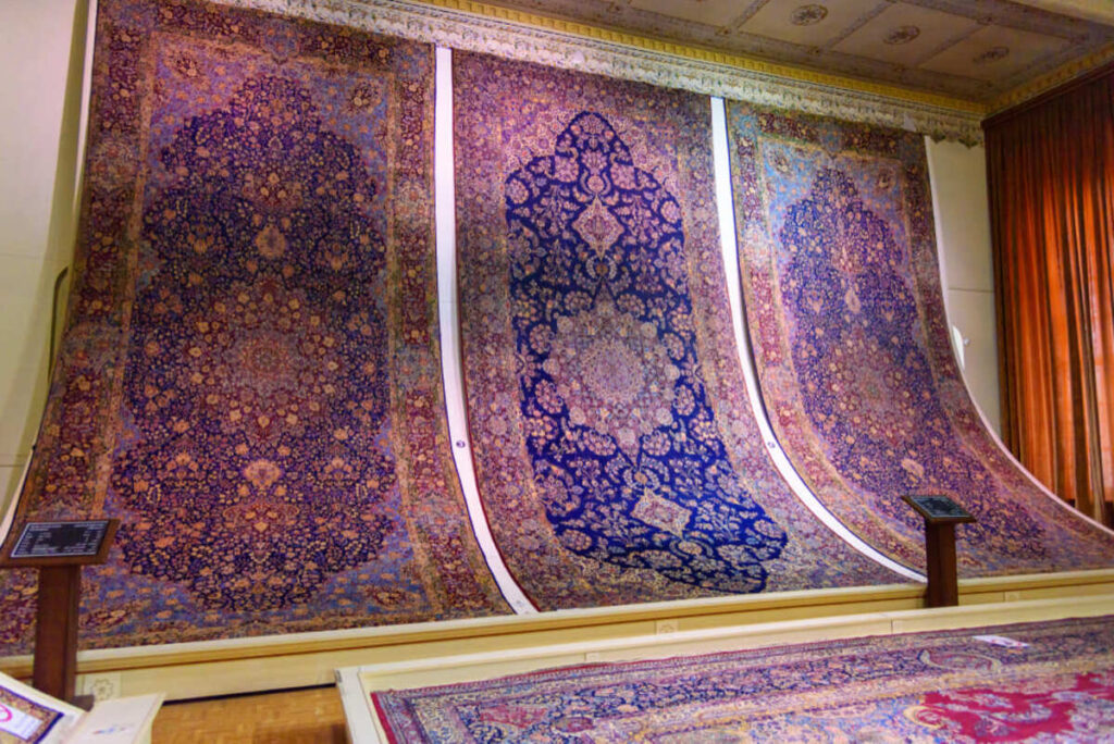 tabriz rug